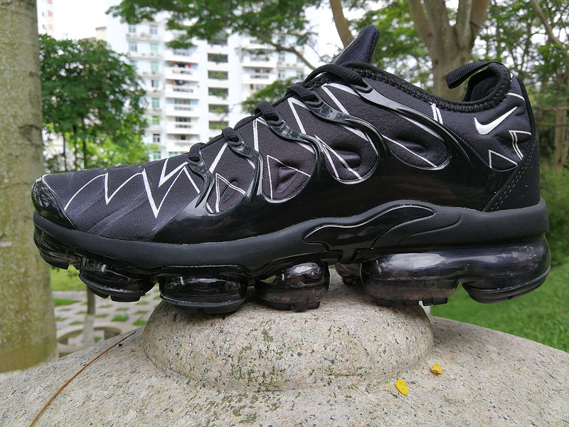 Nike Air Vapormax Plus TN 01